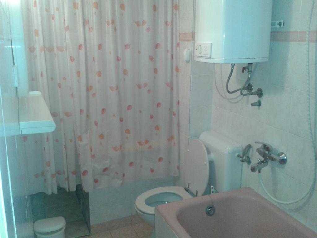 Apartments Zdenka ロゴズニッツァ 部屋 写真